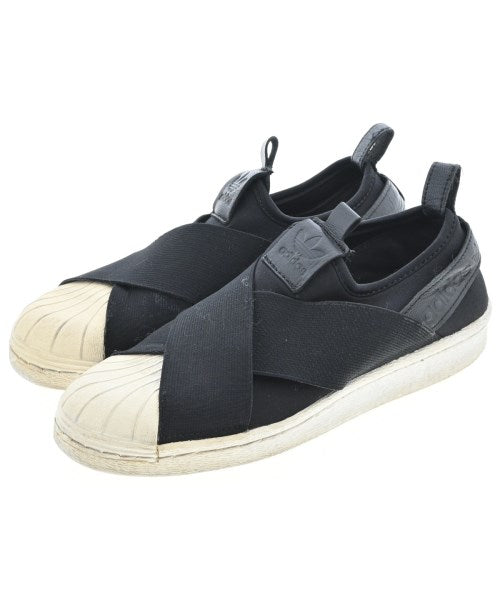 adidas รองเท้าผ้าใบ