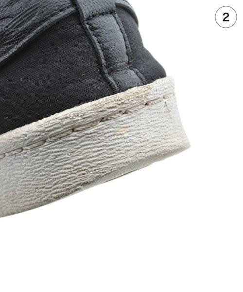 adidas รองเท้าผ้าใบ