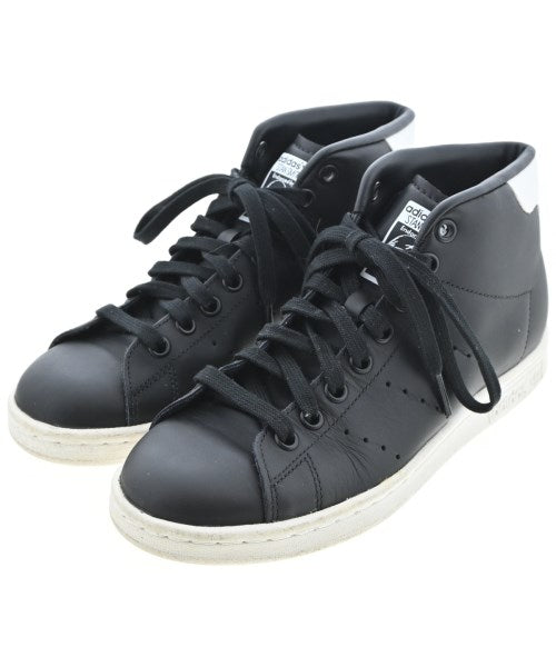 adidas รองเท้าผ้าใบ