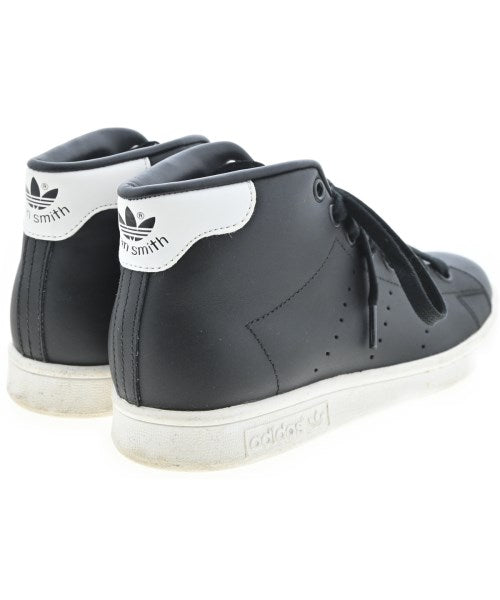 adidas รองเท้าผ้าใบ