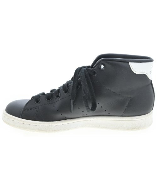 adidas รองเท้าผ้าใบ