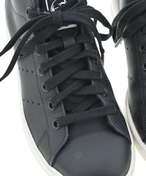 adidas รองเท้าผ้าใบ