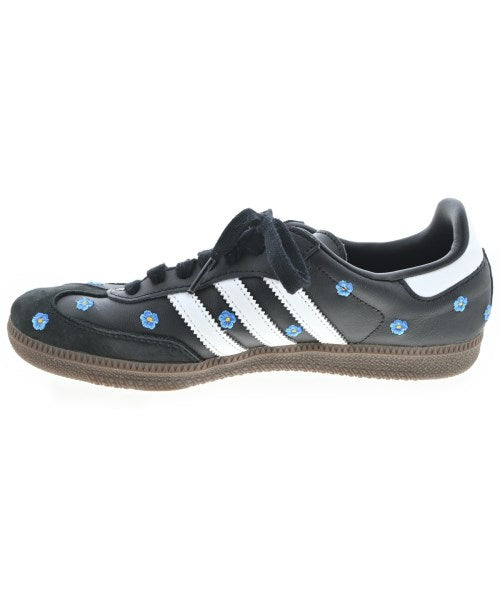 adidas รองเท้าผ้าใบ