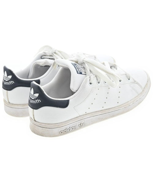 adidas รองเท้าผ้าใบ