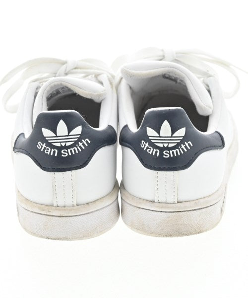 adidas รองเท้าผ้าใบ