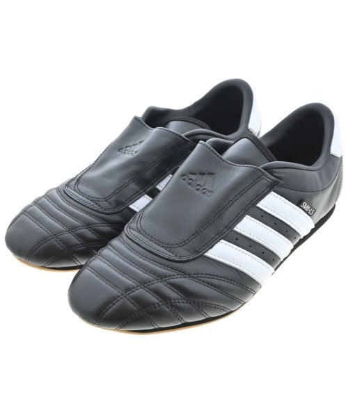 adidas รองเท้าผ้าใบ