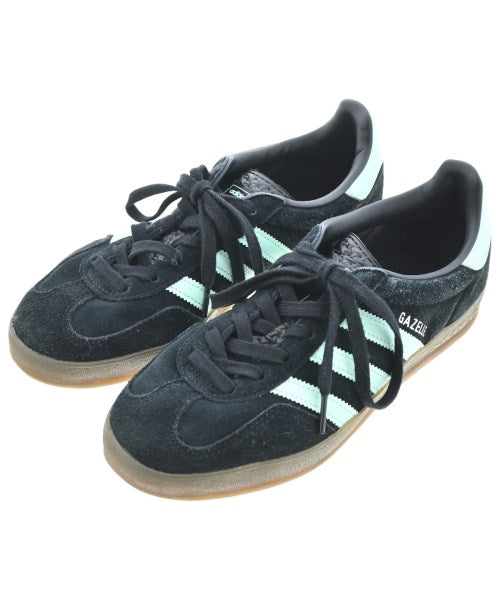 adidas รองเท้าผ้าใบ