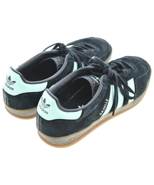 adidas รองเท้าผ้าใบ