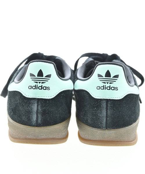 adidas รองเท้าผ้าใบ