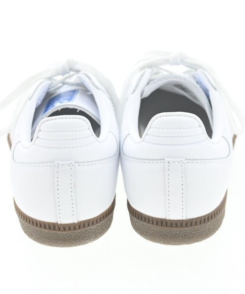 adidas รองเท้าผ้าใบ