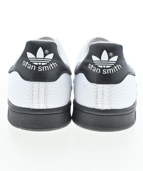 adidas รองเท้าผ้าใบ
