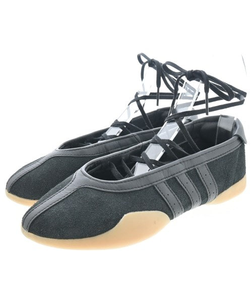 adidas รองเท้าผ้าใบ