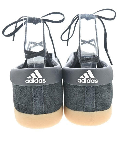 adidas รองเท้าผ้าใบ