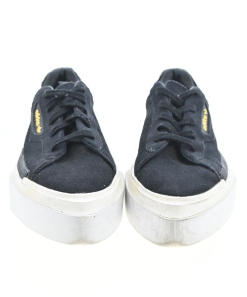 adidas รองเท้าผ้าใบ