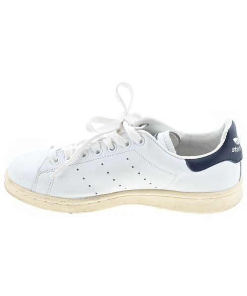 adidas รองเท้าผ้าใบ
