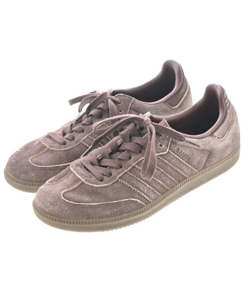 adidas รองเท้าผ้าใบ