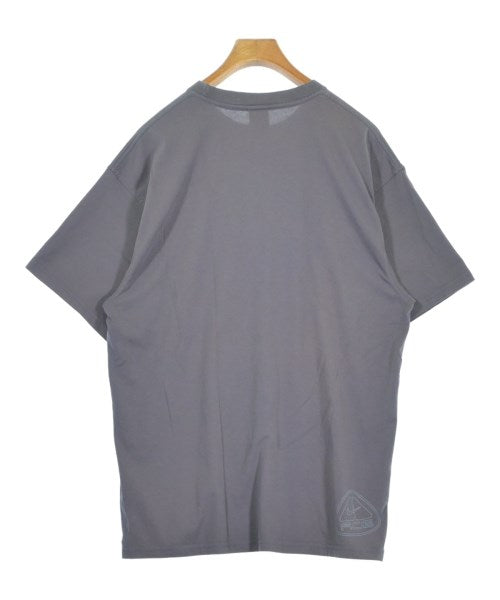 NIKE ACG เสื้อยืด/เสื้อท็อปส์