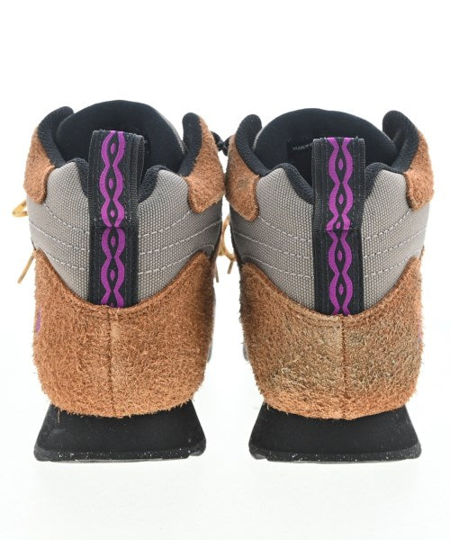 NIKE ACG รองเท้าผ้าใบ