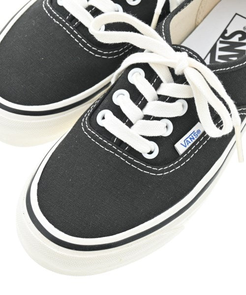 VANS รองเท้าผ้าใบ