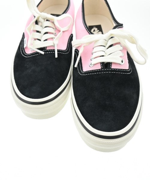 VANS รองเท้าผ้าใบ