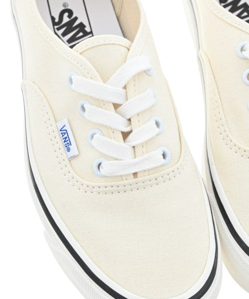 VANS รองเท้าผ้าใบ