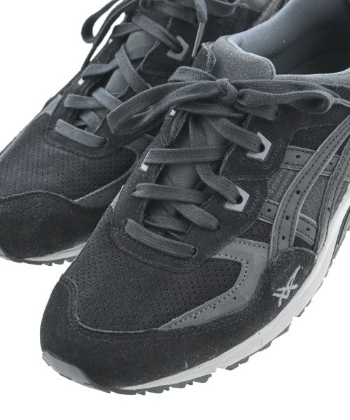 asics รองเท้าผ้าใบ
