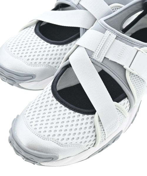 asics รองเท้าผ้าใบ