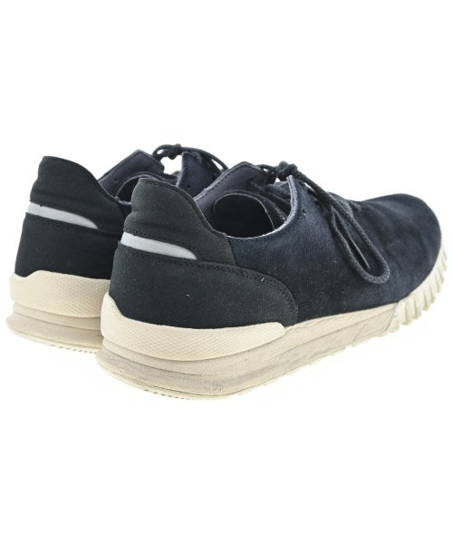 asics รองเท้าผ้าใบ