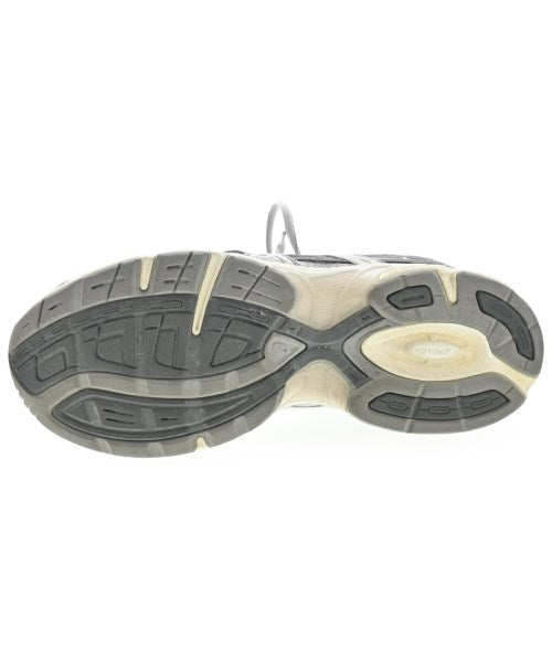 asics รองเท้าผ้าใบ