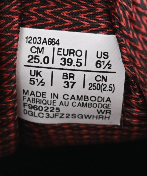 asics รองเท้าผ้าใบ