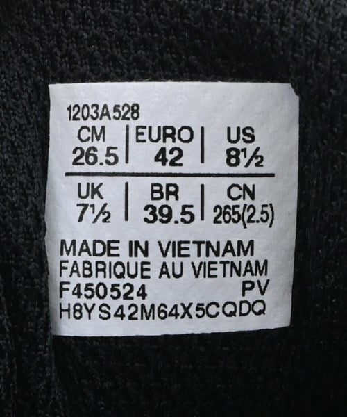 asics รองเท้าผ้าใบ