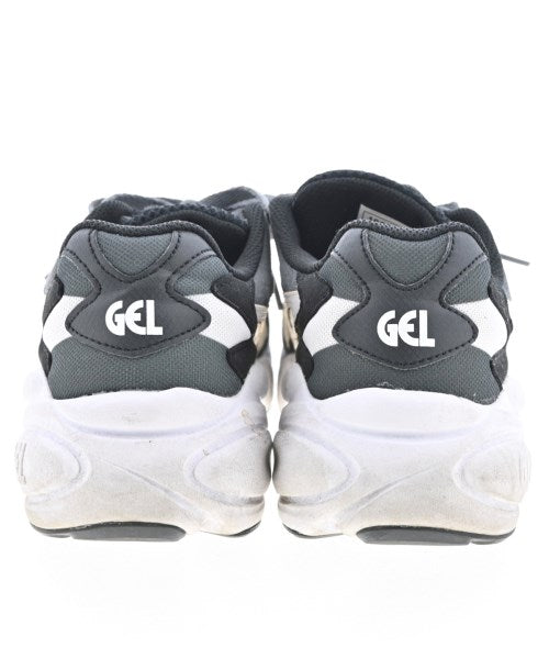asics รองเท้าผ้าใบ