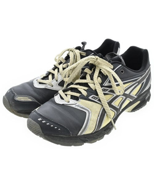 asics รองเท้าผ้าใบ