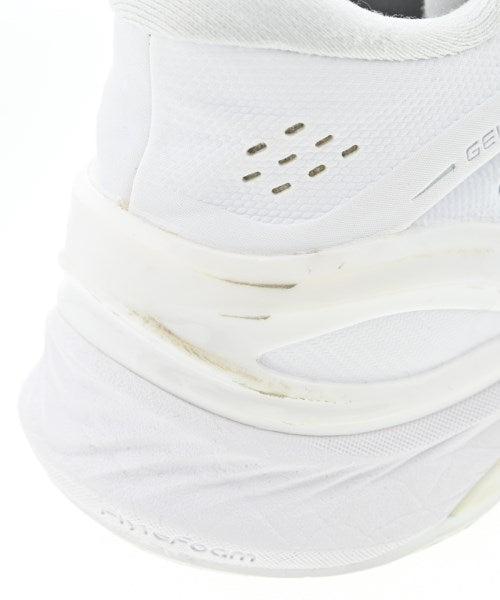 asics รองเท้าผ้าใบ