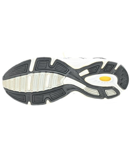 asics รองเท้าผ้าใบ