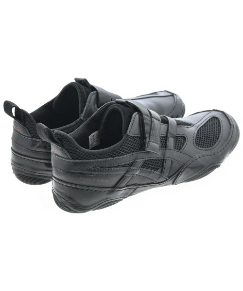 asics รองเท้าผ้าใบ