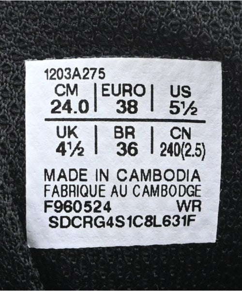 asics รองเท้าผ้าใบ