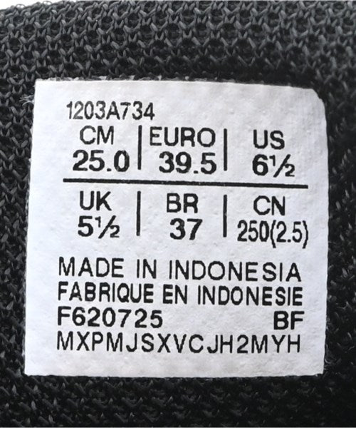 asics รองเท้าผ้าใบ