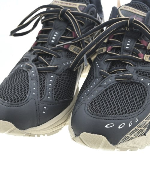 asics รองเท้าผ้าใบ