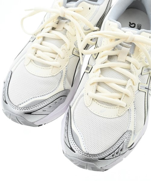 asics รองเท้าผ้าใบ