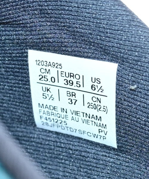 asics รองเท้าผ้าใบ