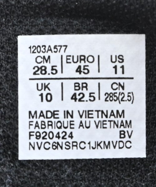 asics รองเท้าผ้าใบ