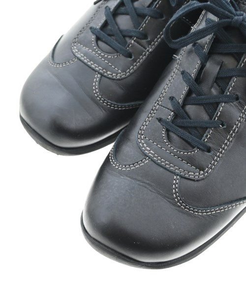 asics รองเท้าผ้าใบ