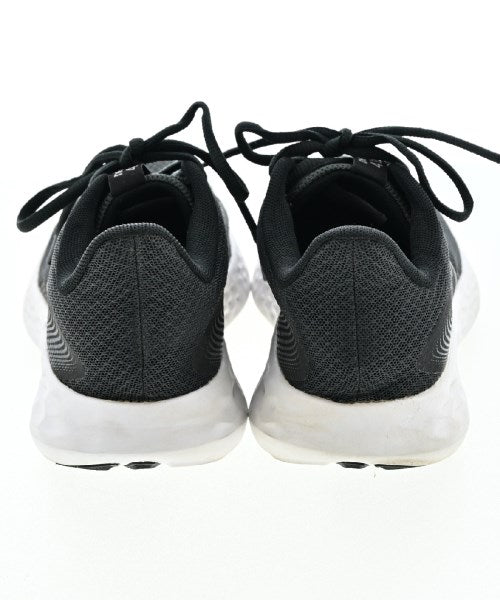 New Balance รองเท้าผ้าใบ
