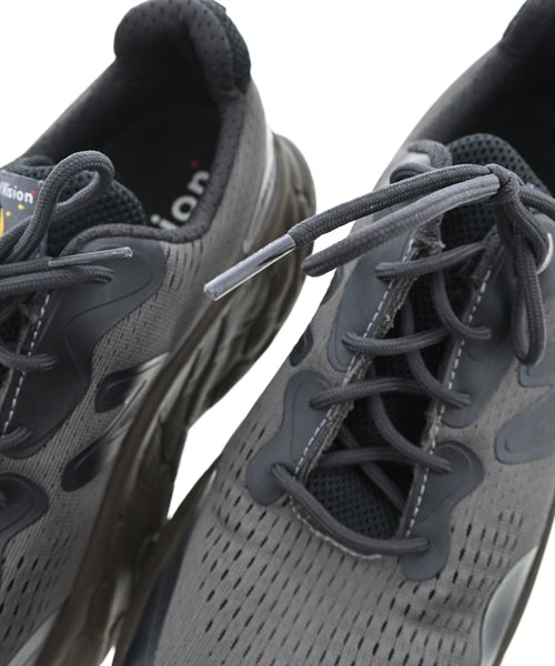 New Balance รองเท้าผ้าใบ