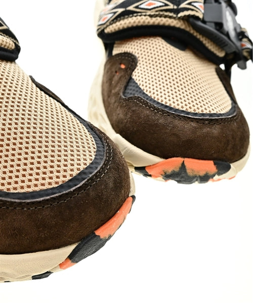 New Balance รองเท้าผ้าใบ