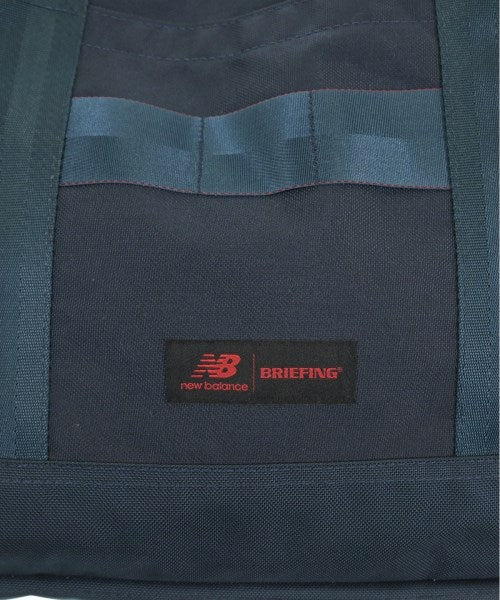 New Balance กระเป๋าถือขนาดใหญ่