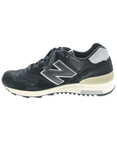 New Balance รองเท้าผ้าใบ