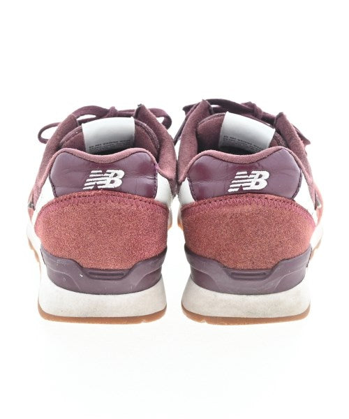 New Balance รองเท้าผ้าใบ