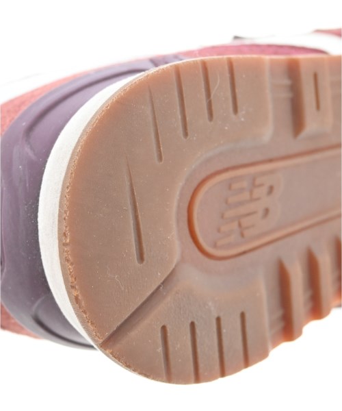 New Balance รองเท้าผ้าใบ